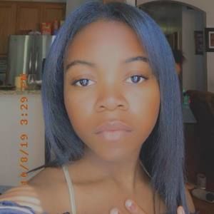 Meet your Posher, Abby